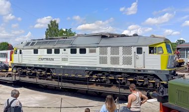Тепловоз 232-09 (ТЭ109) на поворотном круге
