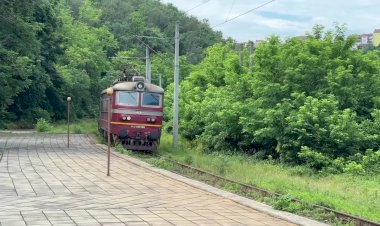 Электровоз Шкода с поездом Димитровград-Горна Оряховица