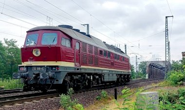 Тепловоз ТЭ109 (132-068-8) следует резервом
